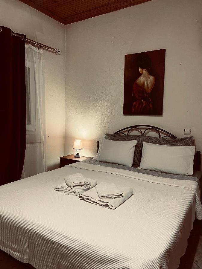 Guesthouse Adonis Káto Loutrákion Eksteriør bilde